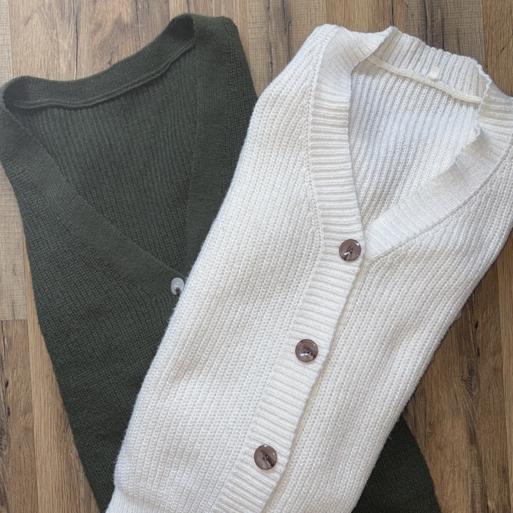 Pair of Oversized Chunky Knit Cardigans Large Cream & Green